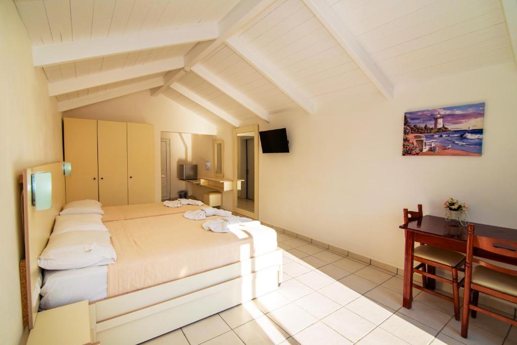 Playa Bay Hotel Zakynthos room 3